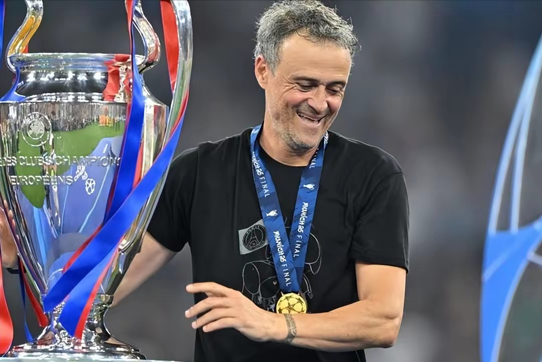 爱游戏包含国际米兰迎荷甲关键赛，窗口期迎来里程碑，管理层满意，年轻球员得到机会的词条